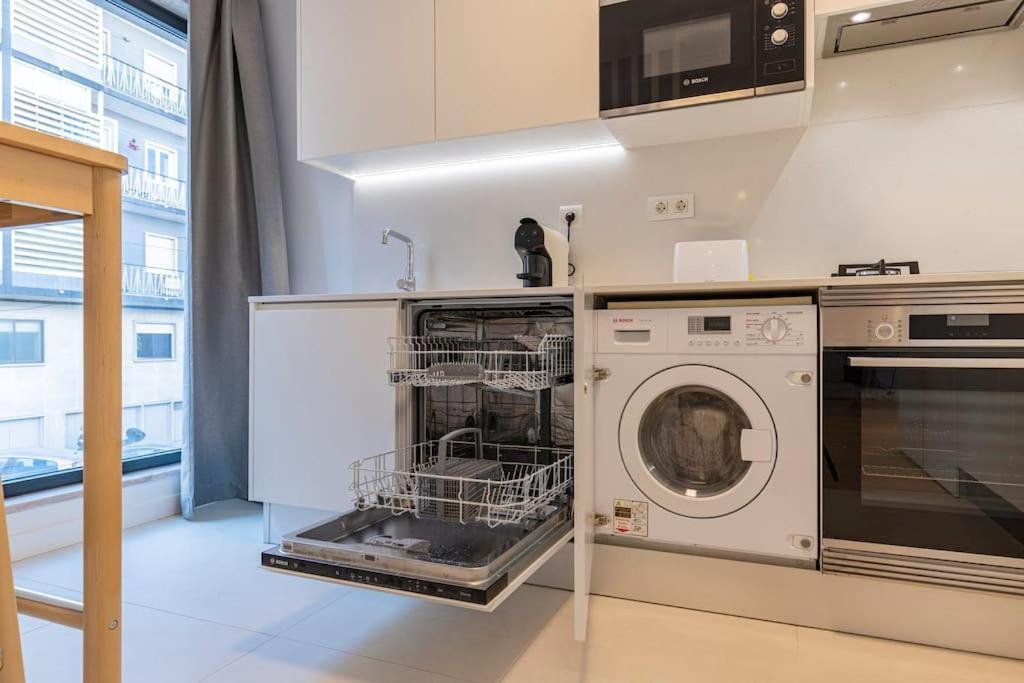 Campolide Lovely 2 Bedroom By Innkeeper Lisbona Esterno foto