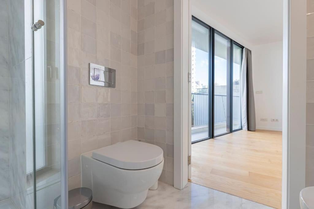 Campolide Lovely 2 Bedroom By Innkeeper Lisbona Esterno foto