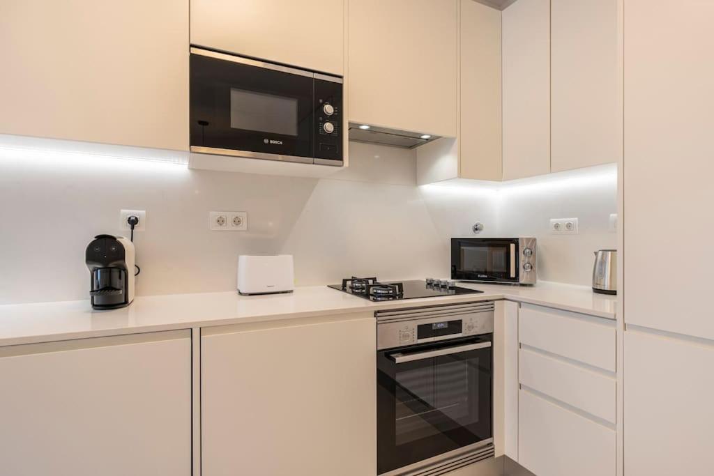 Campolide Lovely 2 Bedroom By Innkeeper Lisbona Esterno foto